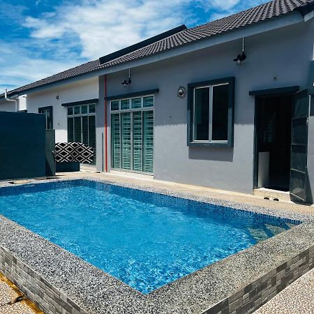 Villa Pool Kepala Batas Kampong Hilir  Ngoại thất bức ảnh